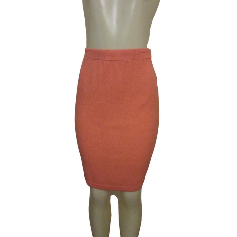 New w Tags, St John Sport Knit Coral Skirt and Matching Top in SZ 4 or Small - Picture 4 of 11